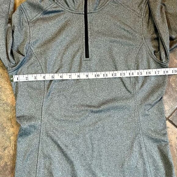 The North Face Women’s Gray Pullover 1/4 Zip Jacket Medium - Picture 4 of 8